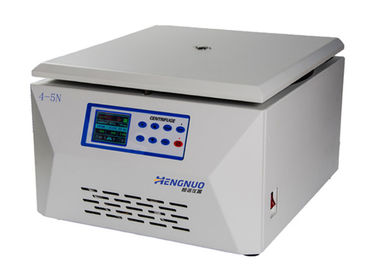 Mettez la température hors jeu médicale à vitesse réduite supérieure de normale de la machine 4-5N de centrifugeuse de grande capacité